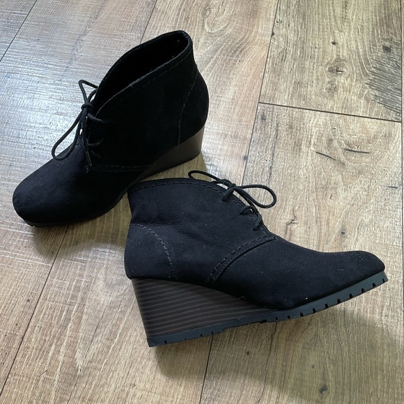 Time and Tru Women’s Wedge Booties Size 7.5 - Picture 2 of 7